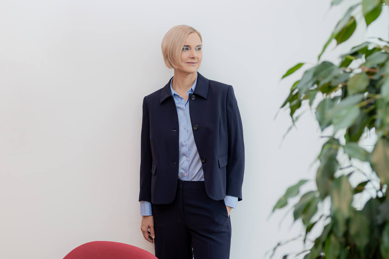 Porträtaufnahme von Dr. Katrin Kiehl im Seitenprofil